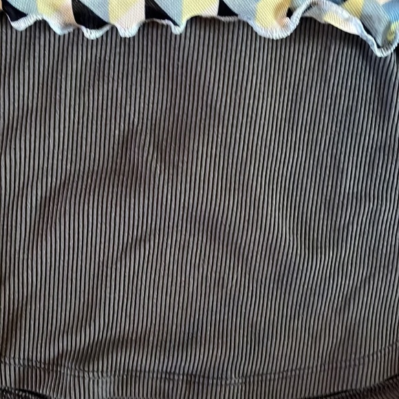 Mesh Geometric Stretch Top with Layering Long Sleeve Ribbed Tee - Picture 9 of 10